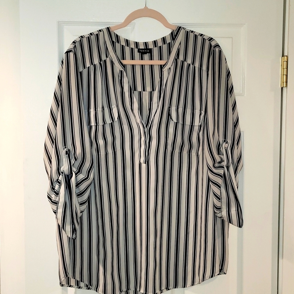 Torrid size 3 top
